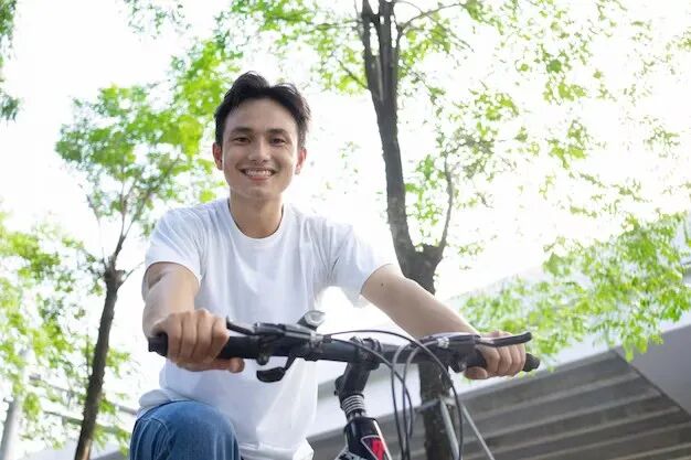 一个残忍的真相：孩子一旦休学在家，不管你多爱自己的孩子，不遗余力付出，都不要留给他们最好的，孩子会失去奋斗的动力