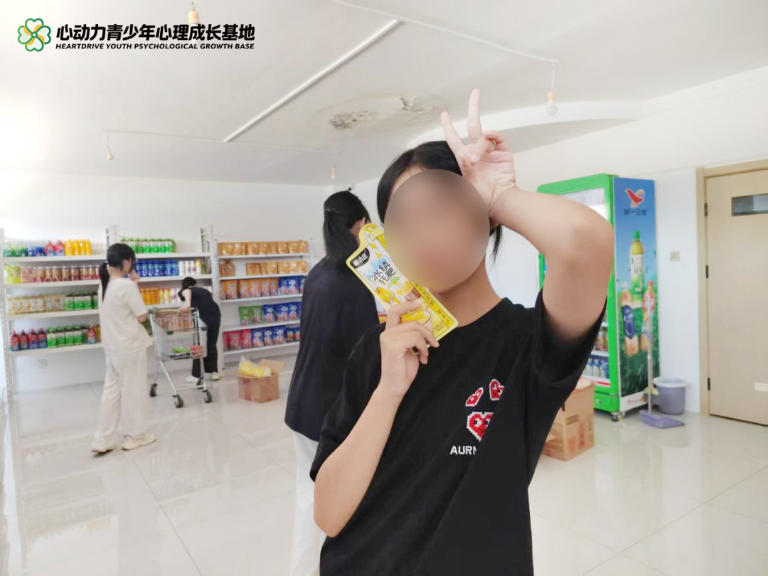 14岁休学躺平，日夜颠倒玩手机、颓废摆烂一年。复学后我用亲身经历提醒所有父母：废掉一个孩子最快的方式，就是不停地管他、管他、管他